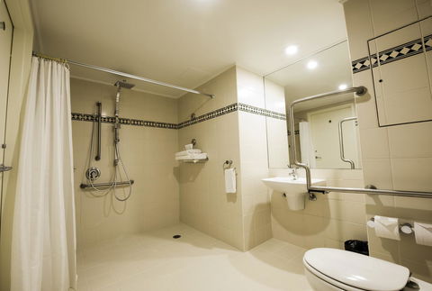 Rydges World Square - Accommodation NT 18