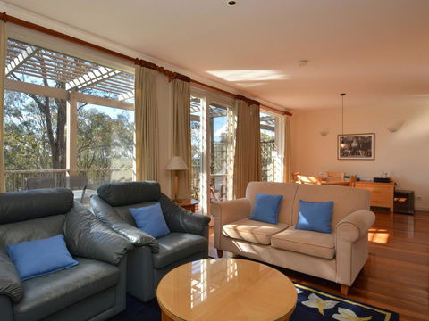 Villa 2br Prosecco Villa Located Within Cypress Lakes Resort - Accommodation NT 3