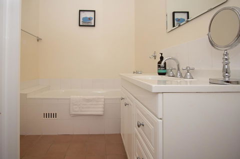 Stay In Mudgee The Grove, The Church, And Premium Private Homestead - Accommodation NT 34