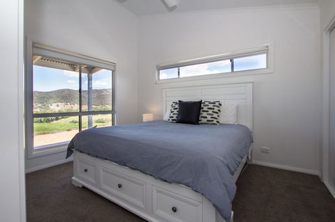 Stay In Mudgee The Grove, The Church, And Premium Private Homestead - Accommodation NT 6