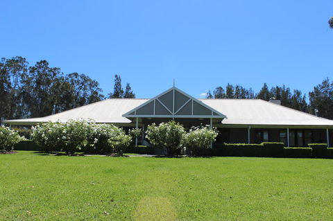 Thistle Hill Guesthouse - Walk To Many Wineries And Restaurants - Accommodation NT 1