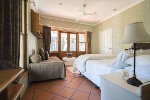 Thistle Hill Guesthouse - Walk To Many Wineries And Restaurants - Accommodation NT 38