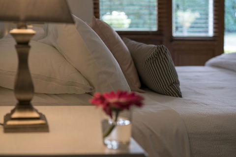 Thistle Hill Guesthouse - Walk To Many Wineries And Restaurants - Accommodation NT 40