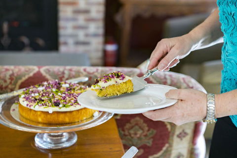 Thistle Hill Guesthouse - Walk To Many Wineries And Restaurants - Accommodation NT 2