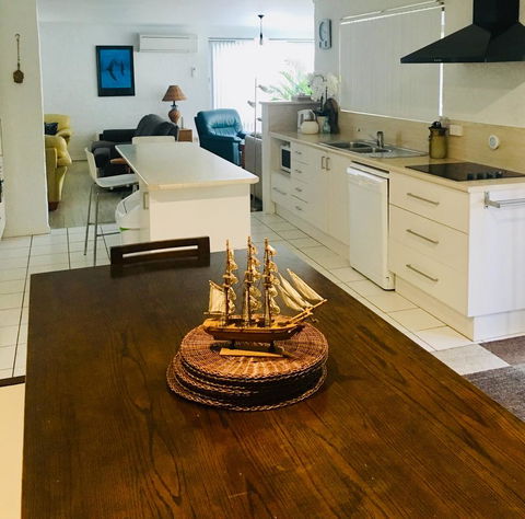Yigala House - Accommodation NT 11