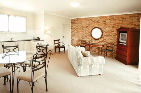 Potters Apartments - Accommodation NT 11