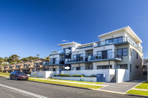 Beachfront 2 - Accommodation NT 4