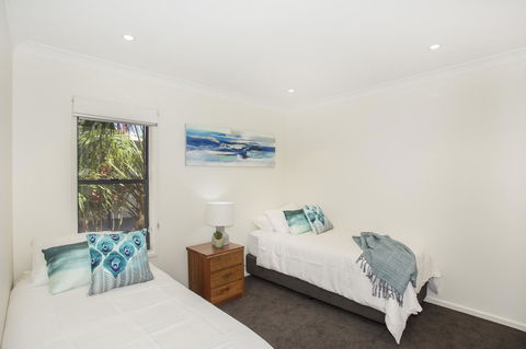 Beachfront 2 - Accommodation NT 15