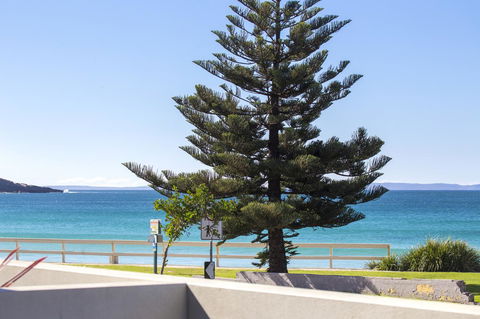 Beachfront 2 - Accommodation NT 19