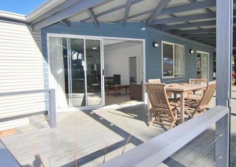 Huskisson Holiday Motel Cabins - Accommodation NT 32