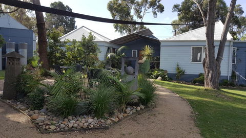 Huskisson Holiday Motel Cabins - Accommodation NT 33