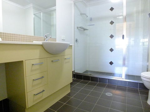Pacific Marina Apartments - Accommodation NT 7