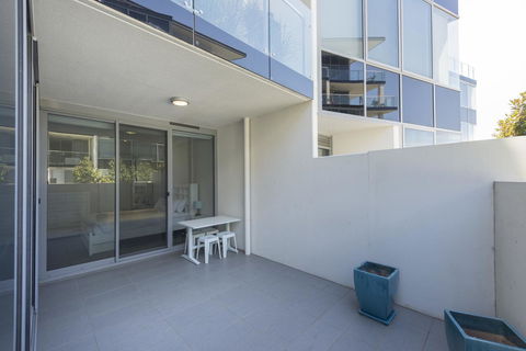 Lakefront 116 Kingston ACT - Accommodation NT 3