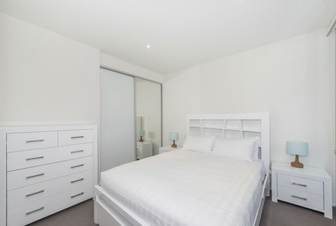Lakefront 116 Kingston ACT - Accommodation NT 6