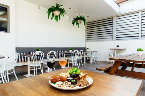 Coniston Hotel Wollongong - Accommodation NT 10