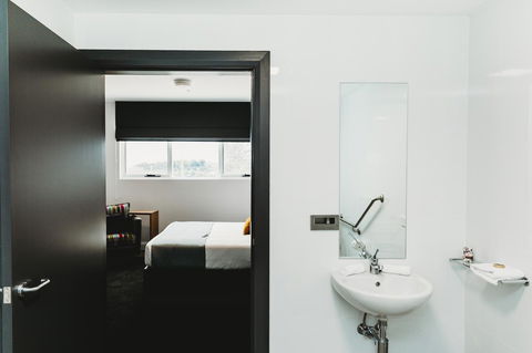 Coniston Hotel Wollongong - Accommodation NT 27