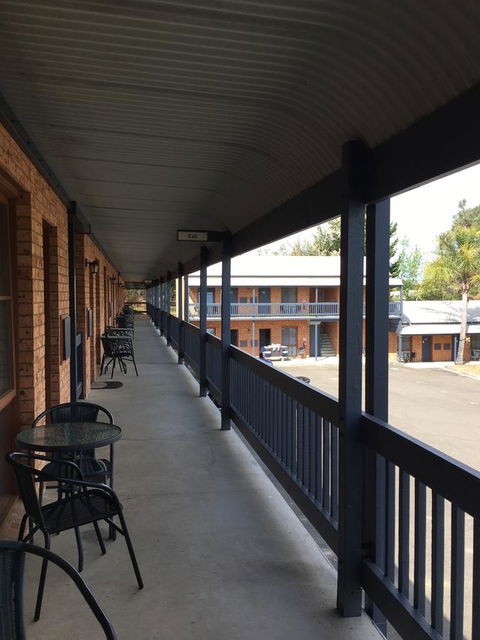 Bega Downs Motor Inn - Accommodation NT 9