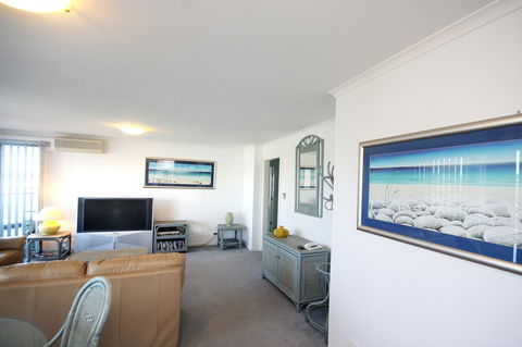 Sails Apartments - Accommodation NT 23