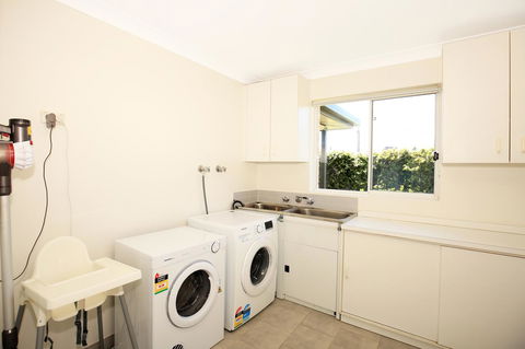 Neptune I Absolute Beachfront I Stunning Views - Accommodation NT 25