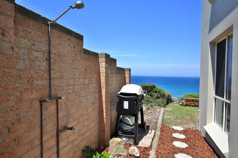 Neptune I Absolute Beachfront I Stunning Views - Accommodation NT 27