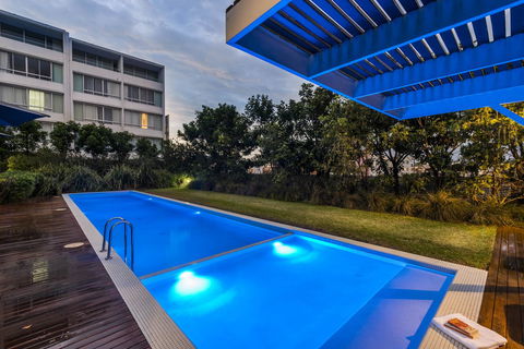 Oaks Nelson Bay Lure Suites - Accommodation NT 11