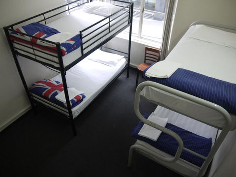 Maze Backpackers - Sydney - NT Tourism 38