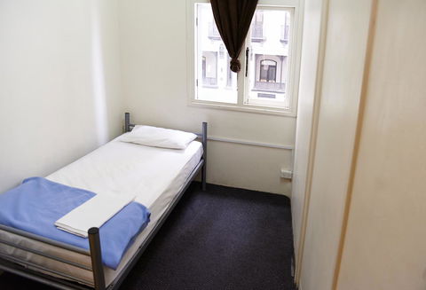 Maze Backpackers - Sydney - NT Tourism 13