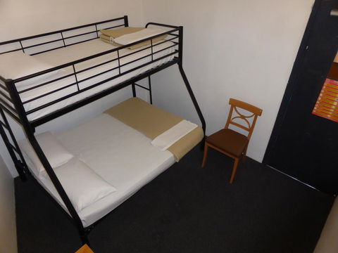 Maze Backpackers - Sydney - NT Tourism 32