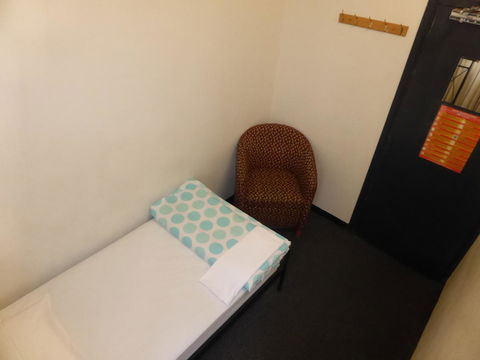 Maze Backpackers - Sydney - NT Tourism 34