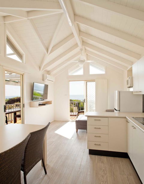 Blue Lagoon Beach Resort - Accommodation NT 28