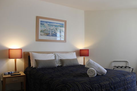 The Boathouse Resort Luxury Apartments - Accommodation NT 4