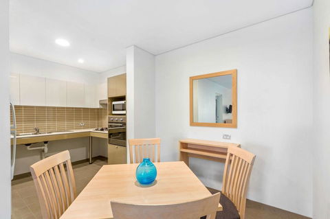 Quality Suites Pioneer Sands - Accommodation NT 14
