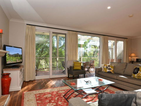 Villa 3br Chianti Villa Located Within Cypress Lakes Resort - Accommodation NT 19