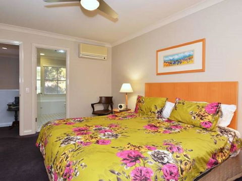 Villa 3br Chianti Villa Located Within Cypress Lakes Resort - Accommodation NT 9