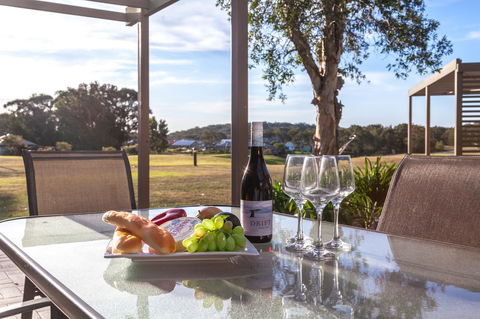 Condo 105 @ Horizons Golf Resort - Salamander Bay NSW - NT Tourism 0
