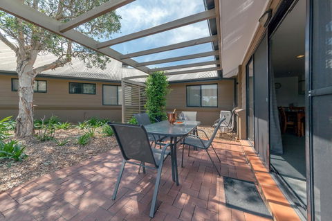 Condo 105 @ Horizons Golf Resort - Salamander Bay NSW - NT Tourism 15