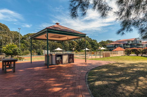 Condo 105 @ Horizons Golf Resort - Salamander Bay NSW - NT Tourism 24