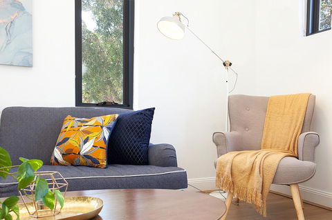 Stylish Apartment With Garage Near Bondi Beach - Accommodation NT 13