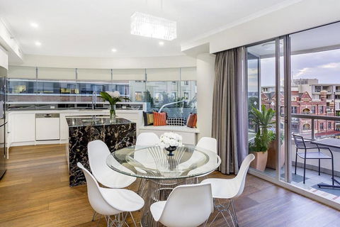 Darling Harbour ICC 3BR+PARKING+VIEWS è¾¾ä»¤æ¸¯å…¨æ™¯è±ªåŽä¸‰æˆ¿ - Accommodation NT 2