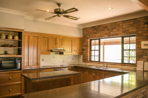 Ironstone Estate Lovedale - Accommodation NT 4