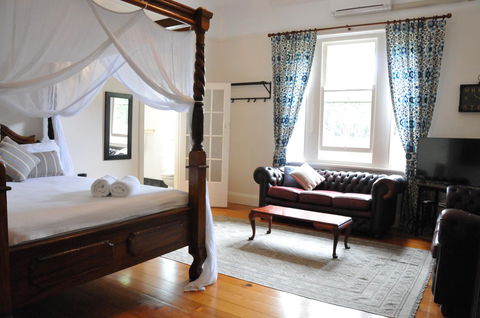 Arcadia House - Accommodation NT 28
