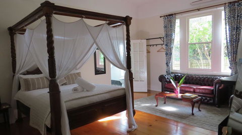 Arcadia House - Accommodation NT 24