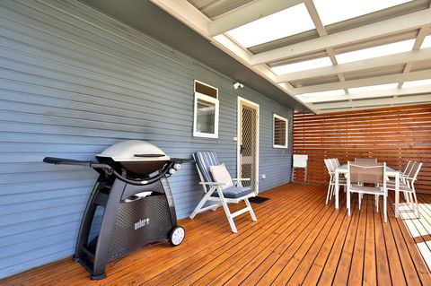 Hayes Beach House I Award Winner I 4 Mins To Beach - Accommodation NT 7