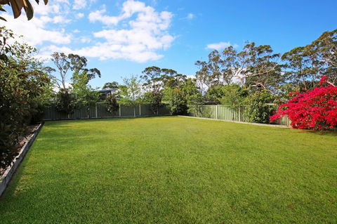 Hayes Beach House I Award Winner I 4 Mins To Beach - Accommodation NT 21