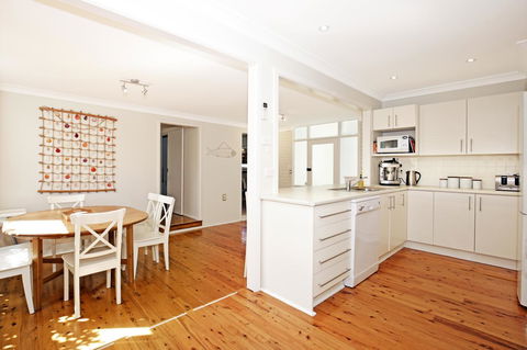 Hayes Beach House I Award Winner I 4 Mins To Beach - Accommodation NT 5