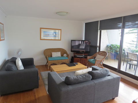 Manly Paradise Motel & Apartments - Accommodation NT 25
