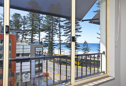 Manly Paradise Motel & Apartments - Accommodation NT 12