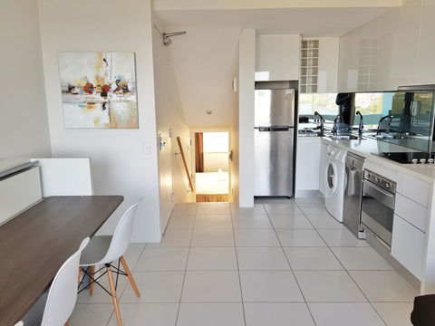 Manly Central Executive - Accommodation NT 7