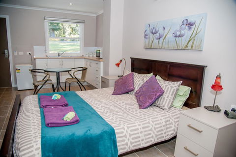 Sinclairs Country Retreat - Accommodation NT 37