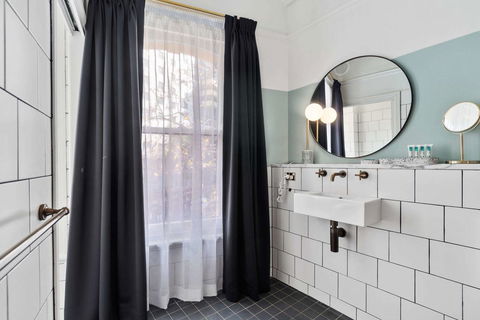 Hotel Harry, Ascend Hotel Collection - Accommodation NT 35